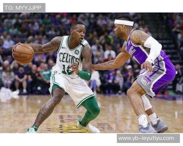 多支球队密切关注特雷杨动态包括雄鹿森林狼和快船等队 多支球队密切关注特雷杨动态包括雄鹿森林狼和快船等队