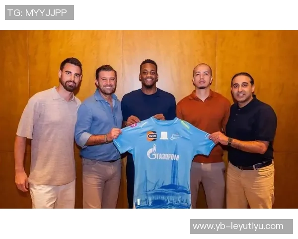 杜兰经纪人抵达伊斯坦布尔与费内巴切洽谈租借终止事宜